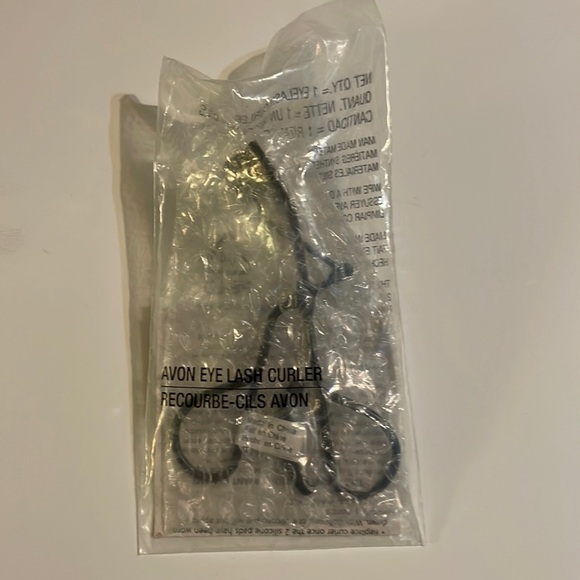 Avon Eye Lash Curler in Black New in Package With Instructions - Picture 2 of 7